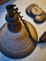2 Kleigebakken hanglampen , wandlamp en wandklok . VINTAGE, Huis en Inrichting, Lampen | Hanglampen, Ophalen, Zo goed als nieuw