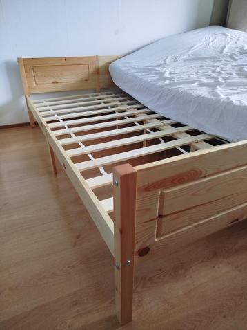 bedframe light wood 140 x 200 cm   beschikbaar voor biedingen