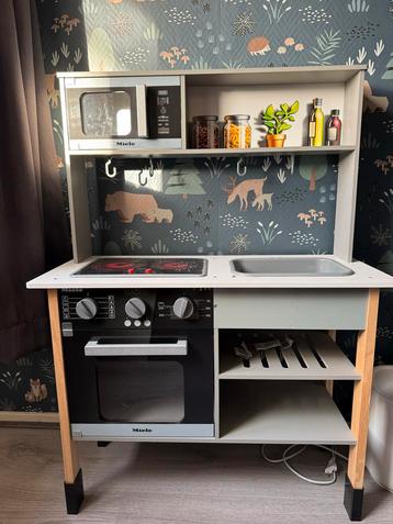 Miele Speelkeuken - Zo goed als nieuw! beschikbaar voor biedingen