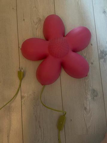 Bloemen slaapkamerlamp beschikbaar voor biedingen