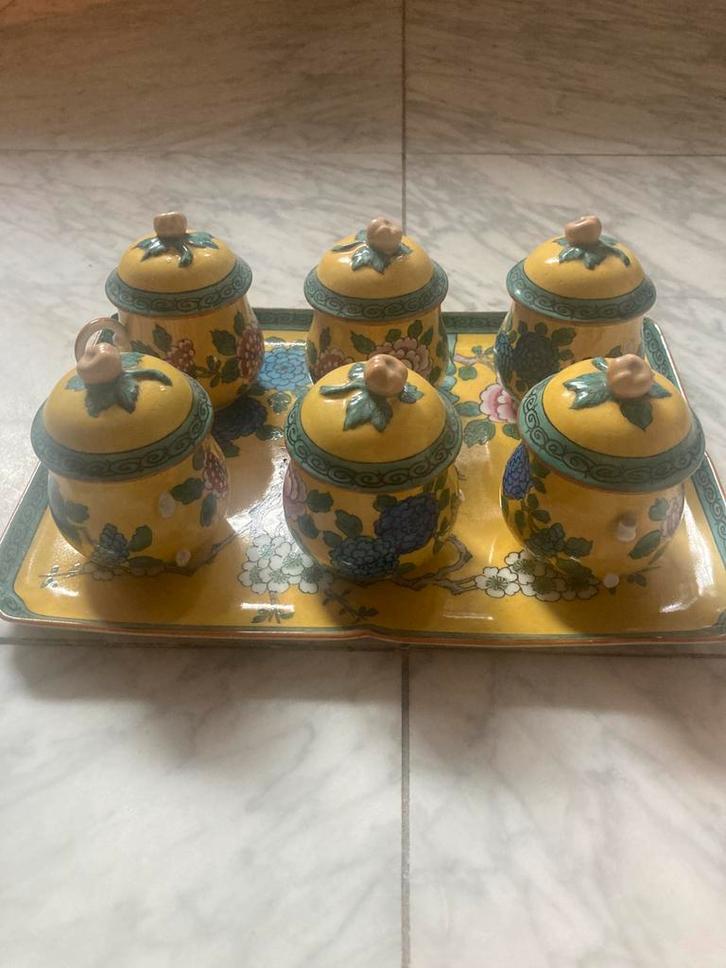 Aladin France setje, geel dienblaadje met 6 kopjes, Antiek en Kunst, Antiek | Porselein, Ophalen of Verzenden