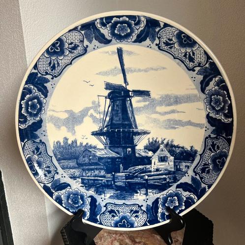 39 cm delftsblauw wandbord molen landschap, Antiek en Kunst, Antiek | Wandborden en Tegels, Ophalen of Verzenden