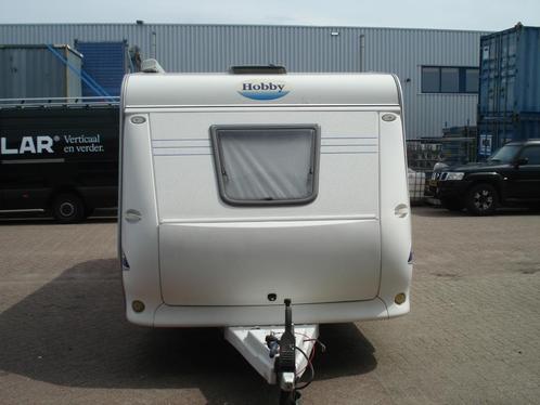 LEUKE EN GOEDE HOBBY 495 UL CARAVAN MET BOVAG KEURING, Caravans en Kamperen, Caravans, Particulier, tot en met 4, 1000 - 1250 kg
