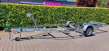 Kalf 1500 kilo trailer bouwjaar 2011 met Nederlands kenteken beschikbaar voor biedingen