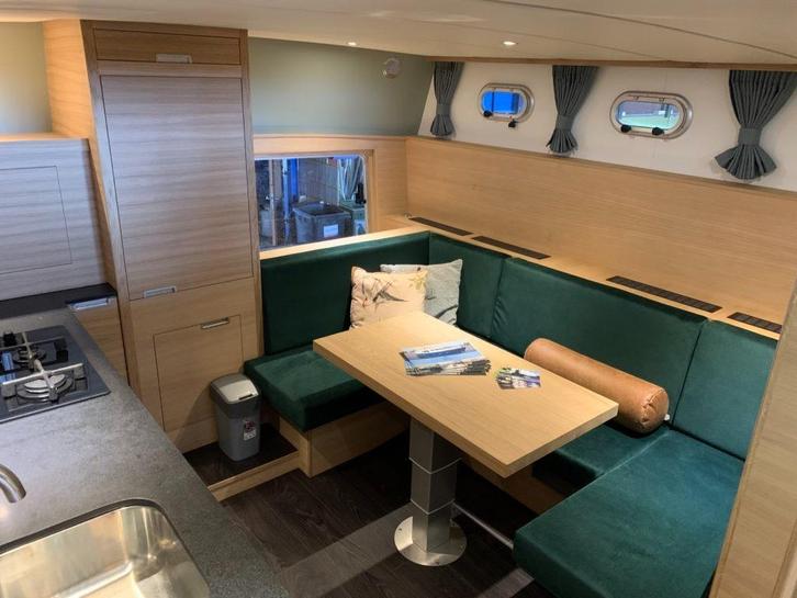 Motorboot/woonboot (2020), zeer luxe uitgevoerd!, Watersport en Boten, Motorboten en Motorjachten, Zo goed als nieuw, Staal, 9 tot 12 meter