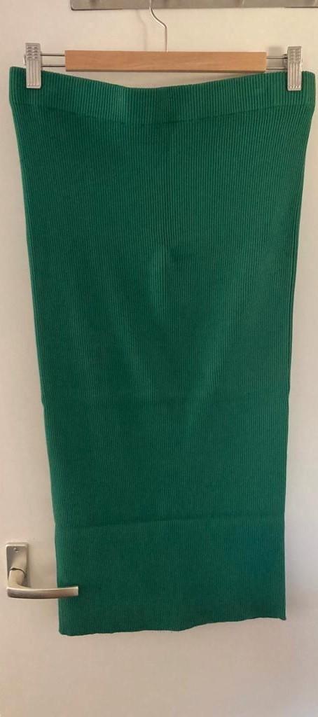 Zara knitwear kokerrok groen ribstof mt L, Kleding | Dames, Rokken, Zo goed als nieuw, Maat 42/44 (L), Zwart, Onder de knie, Verzenden
