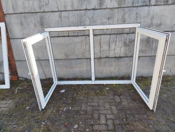 Kunststof kozijn met 2 openslaande ramen beschikbaar voor biedingen