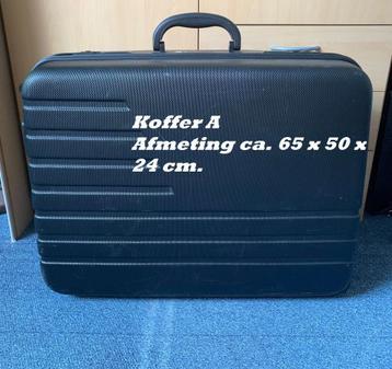 3 Vliegtuigkoffers beschikbaar voor biedingen