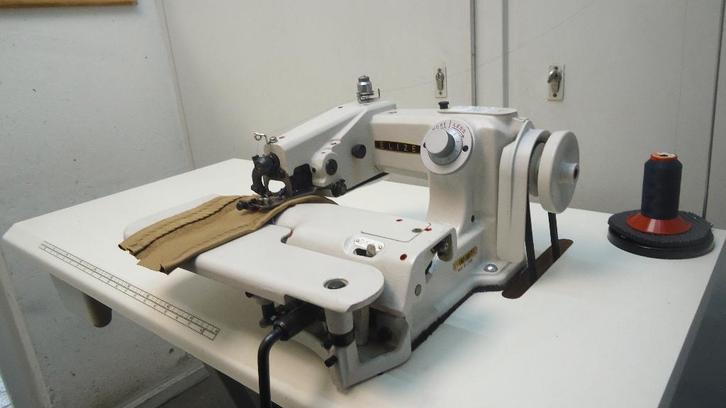 Industrie Blindzoom machine Elize, Hobby en Vrije tijd, Naaimachines en Toebehoren, Gebruikt, Naaimachine, Overige merken, Industrieel