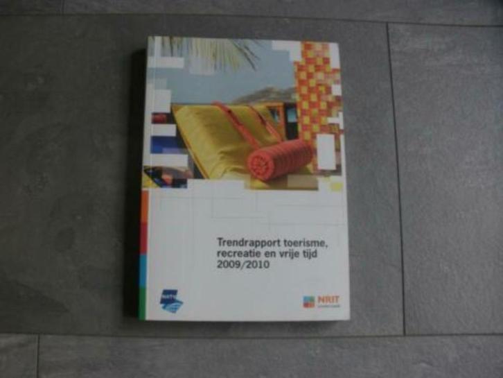 Trendrapport toerisme recreatie en vrije tijd/2009/2010(qwe, Boeken, Studieboeken en Cursussen, Zo goed als nieuw, HBO, Ophalen of Verzenden