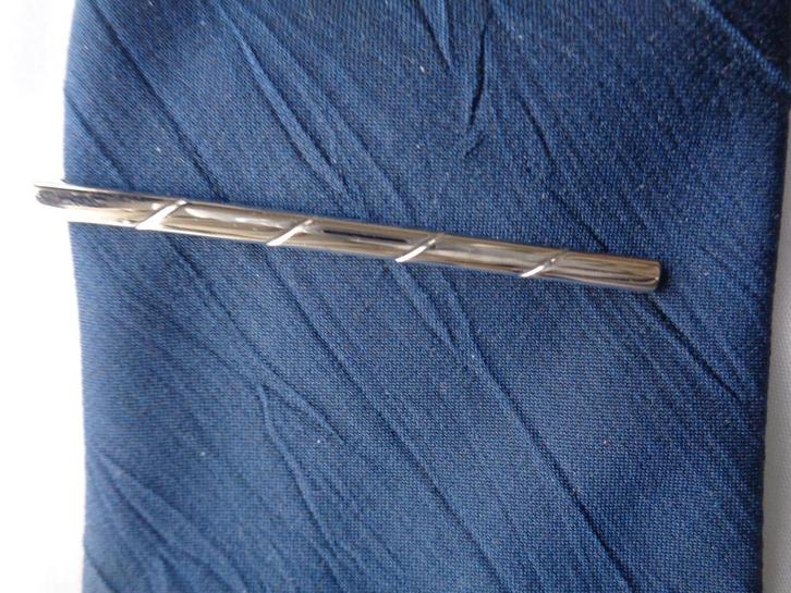 DASSPELD DASKLEM ZILVERKLEURIG 4 DWARSSTREEPJES, Sieraden, Tassen en Uiterlijk, Overige Accessoires, Ophalen of Verzenden