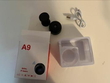WiFi camera met magnetische houder met doos en handleiding beschikbaar voor biedingen