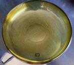 Bruine, glazen schaal; diep bord van glas; 26 cm doorsnede, Huis en Inrichting, Keuken | Servies, Ophalen of Verzenden, Zo goed als nieuw