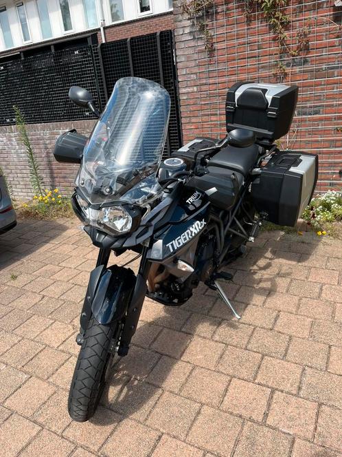 Triumph Tiger XRX 800 Zwart LOW zgan 26323 KM & kofferset, Motoren, Motoren | Triumph, Particulier, Toermotor, meer dan 35 kW