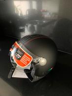 Nieuwe helm, Fietsen en Brommers, Brommerhelmen, Ophalen, Nieuw, Medium