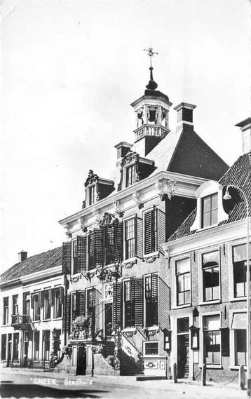 (377-046-003) Sneek  Stadhuis beschikbaar voor biedingen