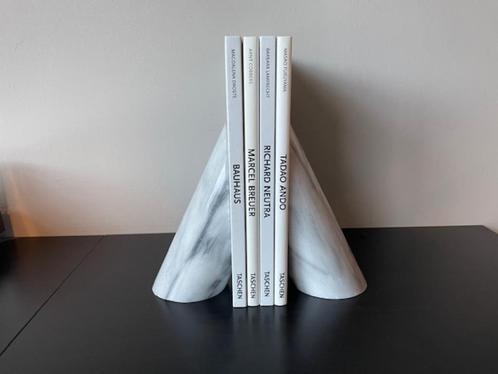 Vintage postmoderne Carrara marmeren boekensteunen 80s, Huis en Inrichting, Woonaccessoires | Wandplanken en Boekenplanken, Gebruikt