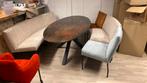 Epoxy tafel ovaal met ovale bank en stoelen set, Ophalen of Verzenden, Zo goed als nieuw