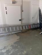 Ladder tot 11 meter hoog mogelijk, Doe-het-zelf en Verbouw, Ladders en Trappen, Ophalen, Zo goed als nieuw, 4 meter of meer