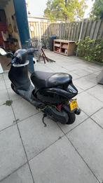 Zip scooter, Fietsen en Brommers, Scooters | Piaggio, Ophalen, Gebruikt, Maximaal 45 km/u, Zip