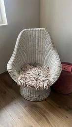 Vintage rotan pauw stoel wit, Ophalen of Verzenden, Zo goed als nieuw, 75 tot 100 cm, 50 tot 75 cm