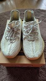 Yeezy 350 light, Kleding | Heren, Overige kleuren, Sportschoenen, Ophalen of Verzenden, Zo goed als nieuw