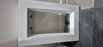 Super mooi kunstof wc kozijntje 367 x 580 mm buitenmaat beschikbaar voor biedingen