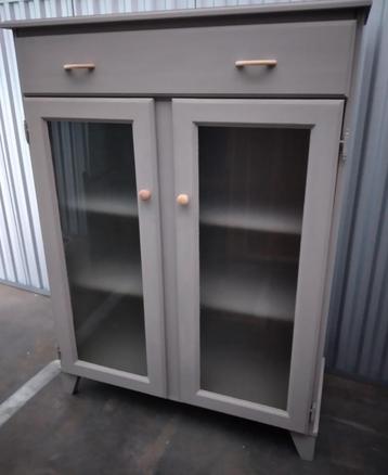 Meidenkast met 2 deuren en  brede lade 123x90x40 beschikbaar voor biedingen