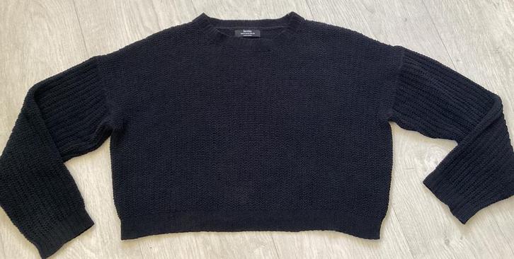 Zwarte trui van Bershka - Maat M, Kleding | Dames, Truien en Vesten, Gedragen, Maat 38/40 (M), Zwart, Ophalen of Verzenden