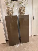 2 Pilaren en bijbehorende salontafel, Ophalen, Gebruikt