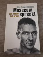 Museeuw van leeuw tot prooi spreekt - Rik Vanwalleghem, Ophalen of Verzenden, Gelezen, Rik Vanwalleghem