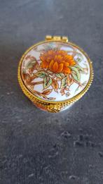 pillendoosje sieradendoosje vintage, Antiek en Kunst, Antiek | Porselein, Ophalen of Verzenden