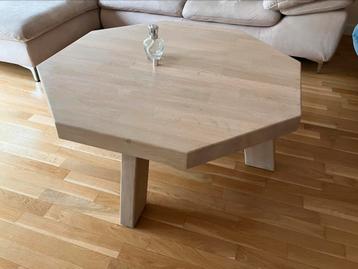 Eiken salontafel  beschikbaar voor biedingen