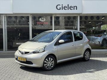 Toyota Aygo 1.0 VVT-I 5DRS Plus | Airconditioning, Lichtmeta beschikbaar voor biedingen