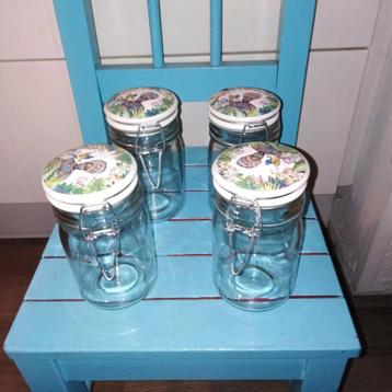 Glazen en wekpotjes met Tropische afbeelding beschikbaar voor biedingen
