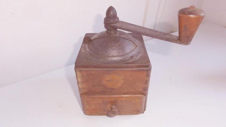 Koffiemolen, 2 antieke koffiemolens oa Pede, Antiek en Kunst, Antiek | Keukenbenodigdheden, Ophalen of Verzenden