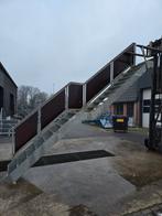 Stalen trap met tussenbordes gegalv. Hoog 3,5 mtr. Nob014, Ophalen, Zo goed als nieuw, 2 tot 4 meter