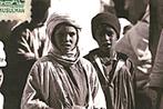 992524	Klederdracht	ALGERIE	Algerije	_postzegel opvoorzijde, Ophalen of Verzenden, Klederdracht