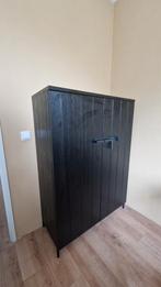 WOOOD bruut houten wandkast zwart zgan., Ophalen, Zo goed als nieuw, 25 tot 50 cm, Minder dan 150 cm