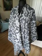 NIEUW NIEUW!!!GROTE OMSLAGDOEK !!, Kleding | Dames, Ophalen of Verzenden, Zo goed als nieuw, Maat 46/48 (XL) of groter, Sjaal