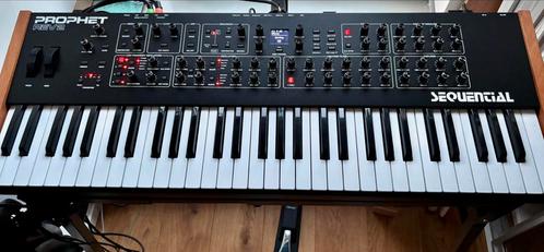 Sequential Prophet rev2 16 Voices, Muziek en Instrumenten, Synthesizers, Zo goed als nieuw, 61 toetsen, Overige merken, Ophalen