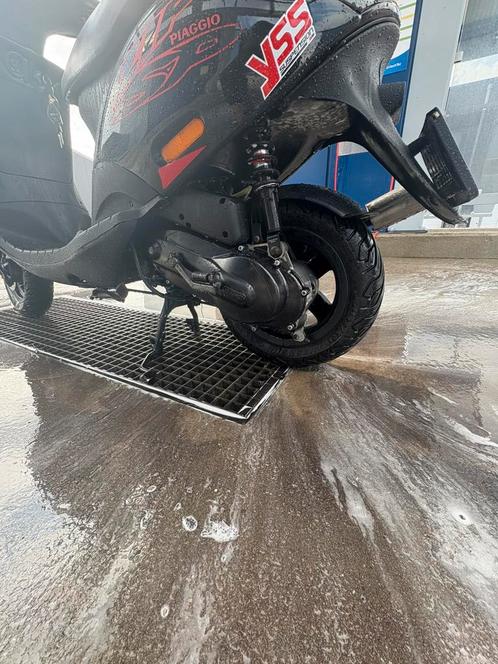 Zip 2takt 70cc BROM Blok! (ALLEEN WEG TEGEN HEEL GOED BOD!), Fietsen en Brommers, Scooters | Piaggio, Zo goed als nieuw, Zip, Maximaal 45 km/u