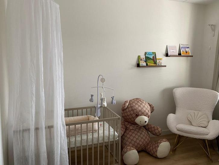 Schommelstoel Westwing teddy/ boucle, Huis en Inrichting, Fauteuils, Zo goed als nieuw, Stof, Minder dan 50 cm, Ophalen
