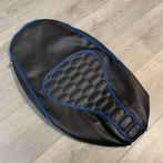 UITVERKOOP! Zadelhoes Vespa Sprint blauw audi rs custom, Info@jynkx.com, Jynkx, Nieuw, Ophalen of Verzenden