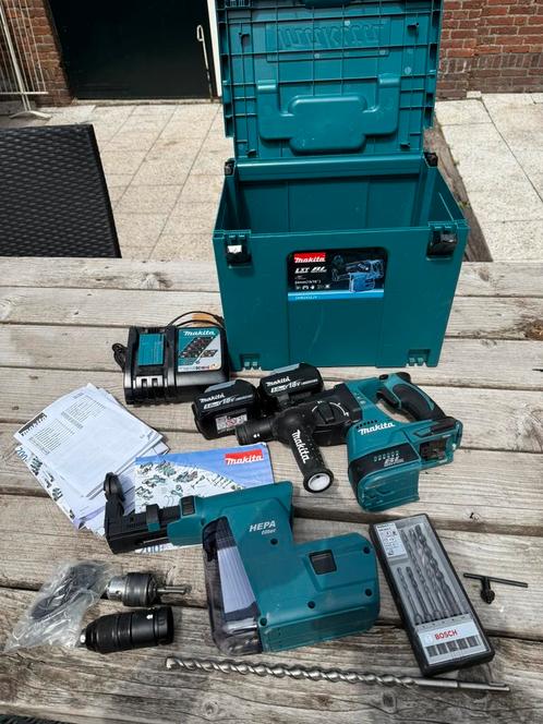 MAKITA 243 ZJV BOORMACHINE BOORHAMER ACCU LIYLTHIUM 5.0 18AH, Doe-het-zelf en Verbouw, Gereedschap | Handgereedschap, Zo goed als nieuw