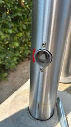 RVS Verwijderbare Afzetpaal 90cm met Betonvoet, Fietsen en Brommers, Ophalen, Gebruikt