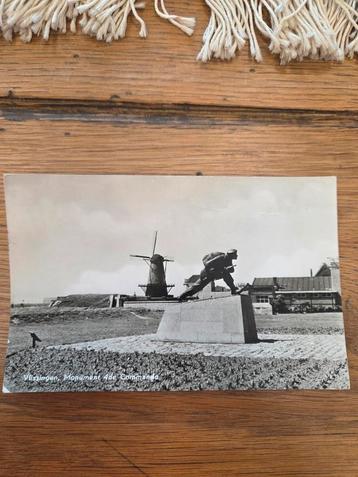 Oude ansichtkaart Vlissingen - 4de Commando Monument beschikbaar voor biedingen