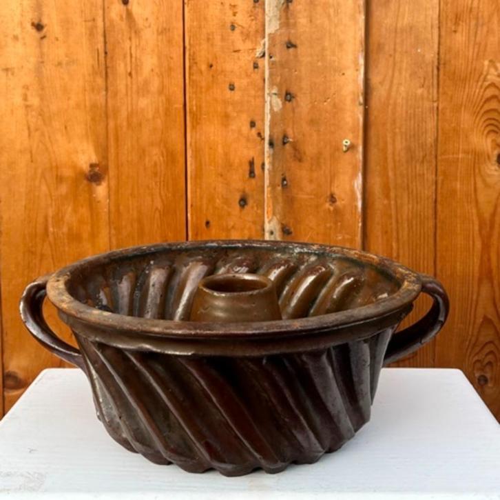 Puddingvorm aardewerk bruin geglazuurd tulband Ø 24 cm, Antiek en Kunst, Antiek | Keramiek en Aardewerk, Ophalen of Verzenden