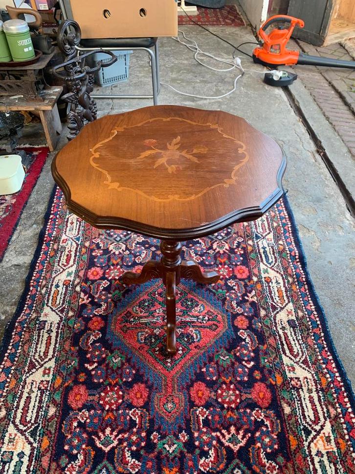 Tafel wortelnoten Bijzettafeltje met bloemen, Huis en Inrichting, Tafels | Bijzettafels, Rechthoekig, Minder dan 55 cm, Ophalen of Verzenden