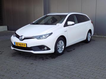 Toyota Auris Touring Sports 1.8 Hybrid Aspiration Nw Apk beschikbaar voor biedingen
